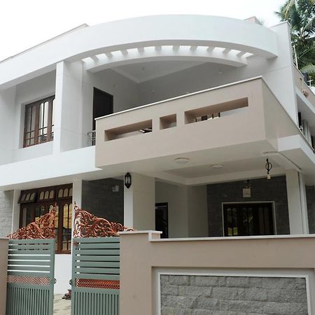 Moksha Homestay Thiruvananthapuram Exteriér fotografie